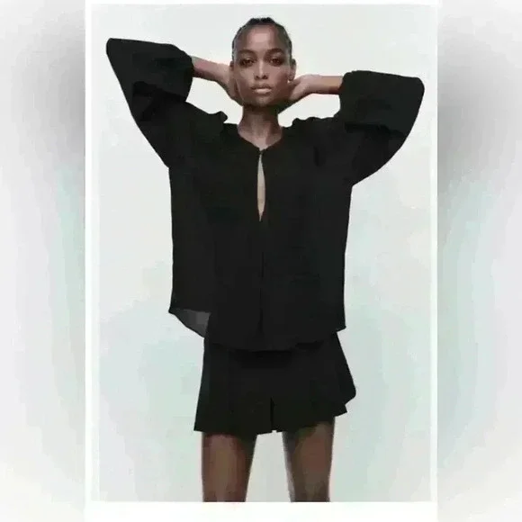 Zara Limited Addition Black Flowy Blouse - Picture 1 of 4